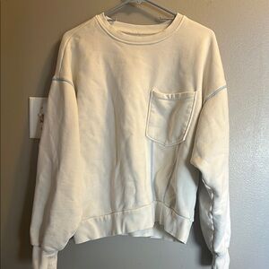 Cozy White Sweatshirt with Pocket
